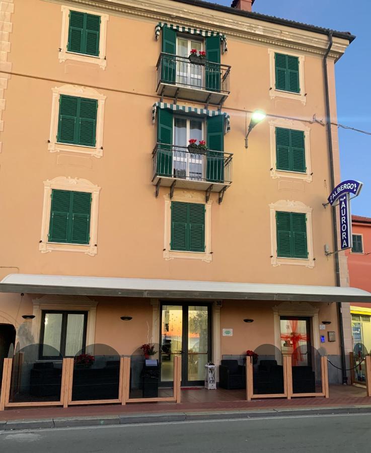 Hotel Aurora Varraze Exterior foto